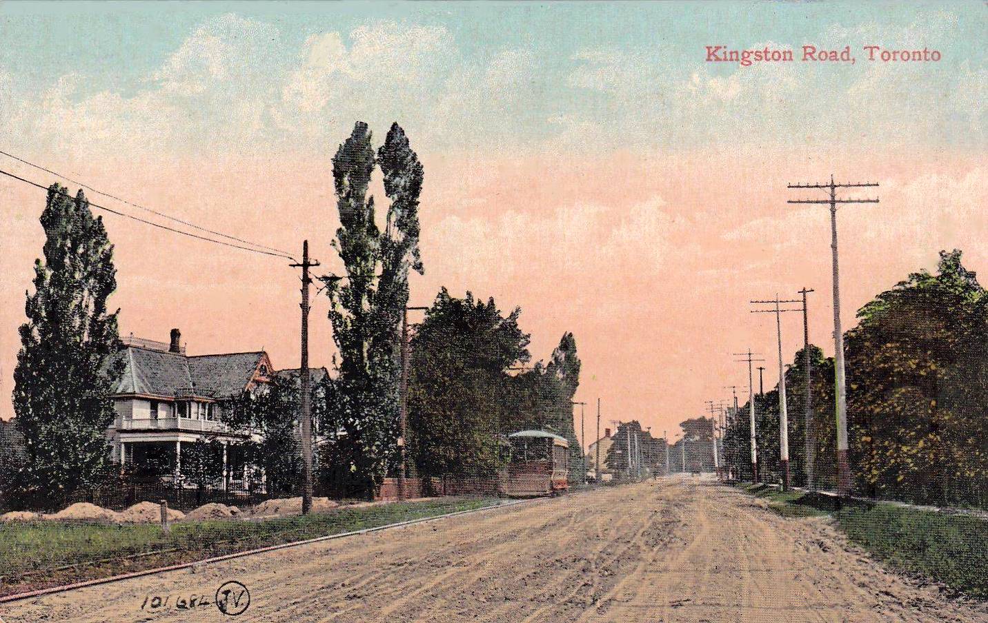 AA POSTCARD - TORONTO - KINGSTONE ROAD - STREETCAR ON SIDE - HOMES - LOOKS LIKE COUNTRY ROAD - TINTED - 1910s