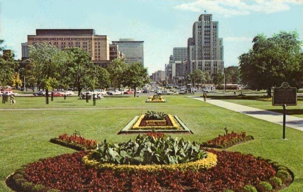 xx postcard - toronto - university ave from queen's park flower beds - looking s ground level - 1971