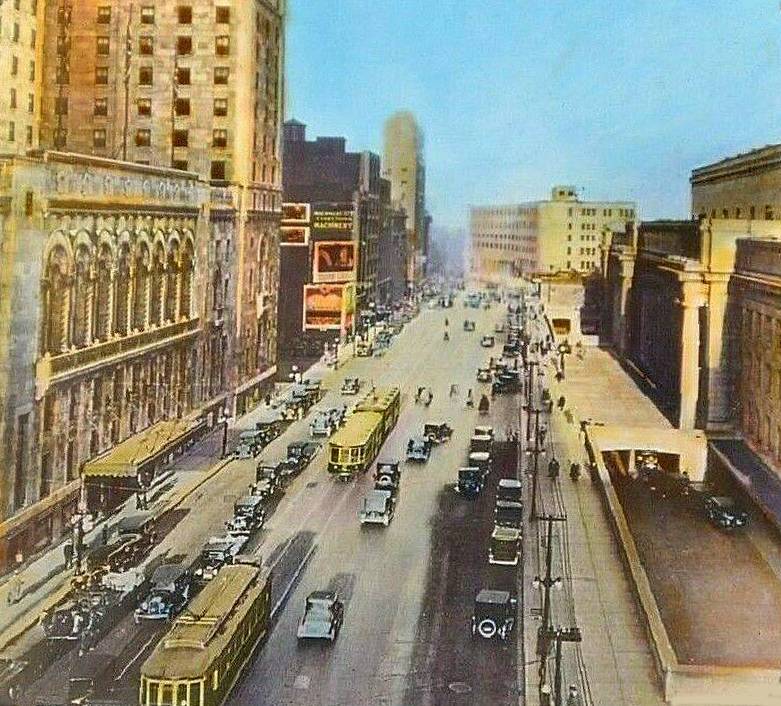 PHOTO - TORONTO - FRONT STREET - AERIAL VIEW LOOKING E FROM IN FRONT OF NEW ROYAL YORK - STRRTCARS - CARS - TINTED GLASS LANTERN SLIDE - 1920s