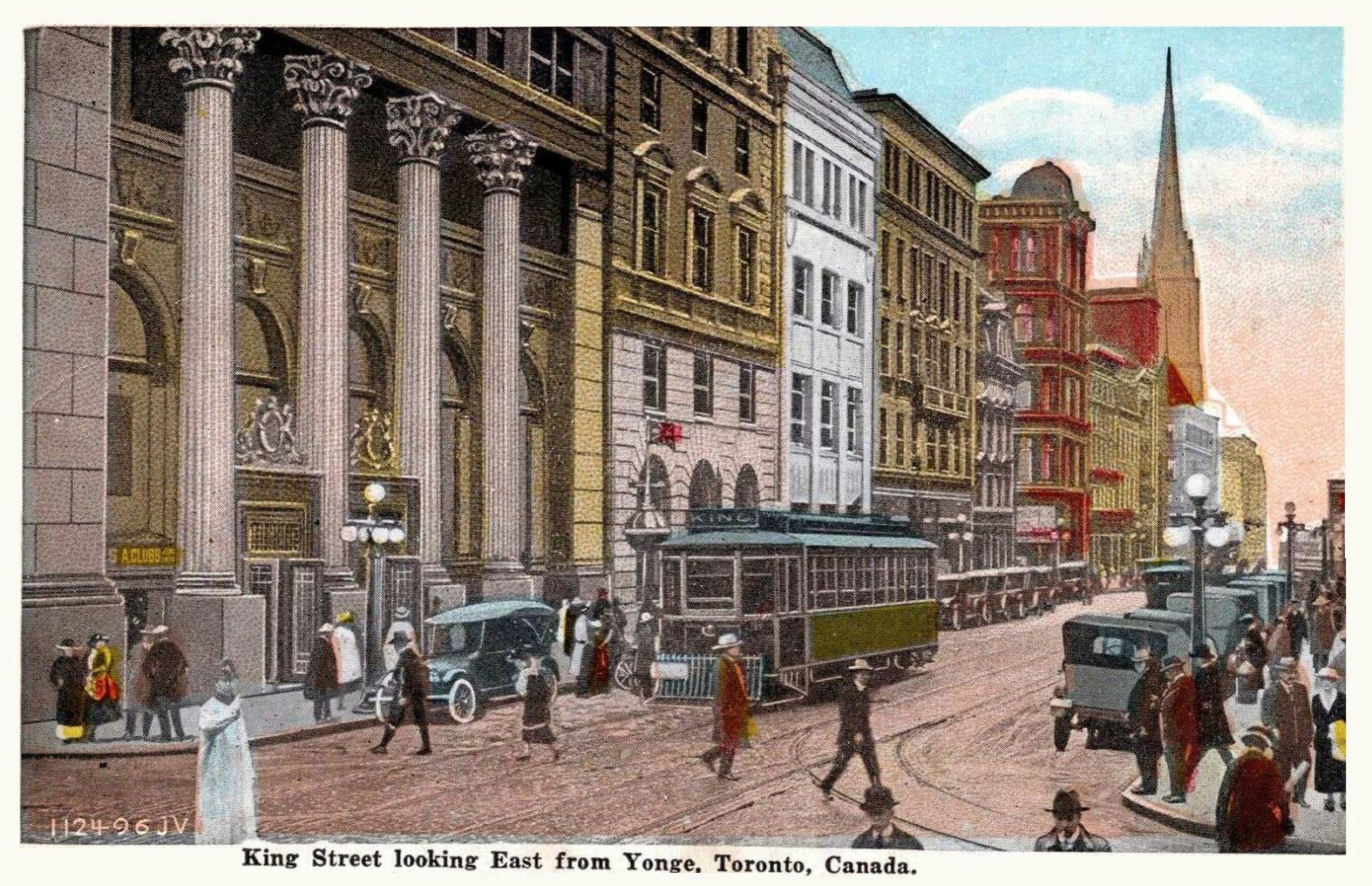 POSTCARD - TORONTO - KING STREET - LOOKING E FROM YONGE - ALMOST GROUND LEVEL - STREETCAR - CARS - TRAFFIC COP - TINTED - 1910s
