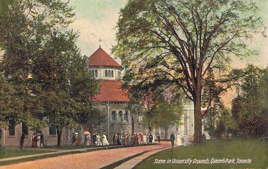 POSTCARD - TORONTO - UNIVERSITY GROUNDS QUEEEN'S PARK - LARGE GROUP OF WOMEN WALKING IN DISTANCE AROUND BUILDING - TINTED - 1910